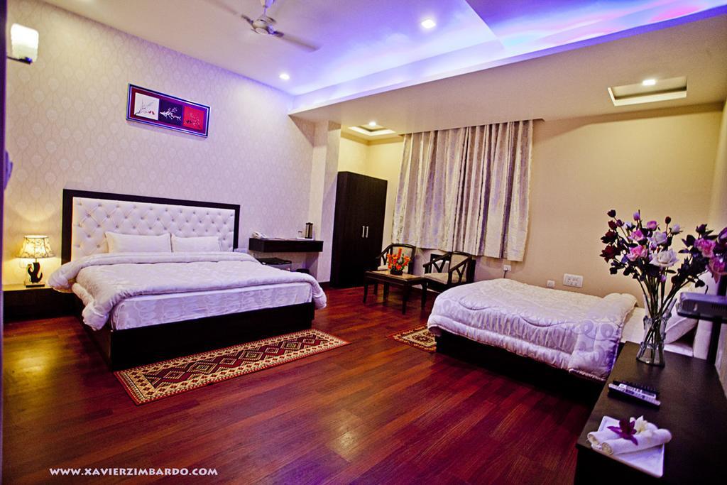 Hotel Krishna International Vrindāvan Rum bild