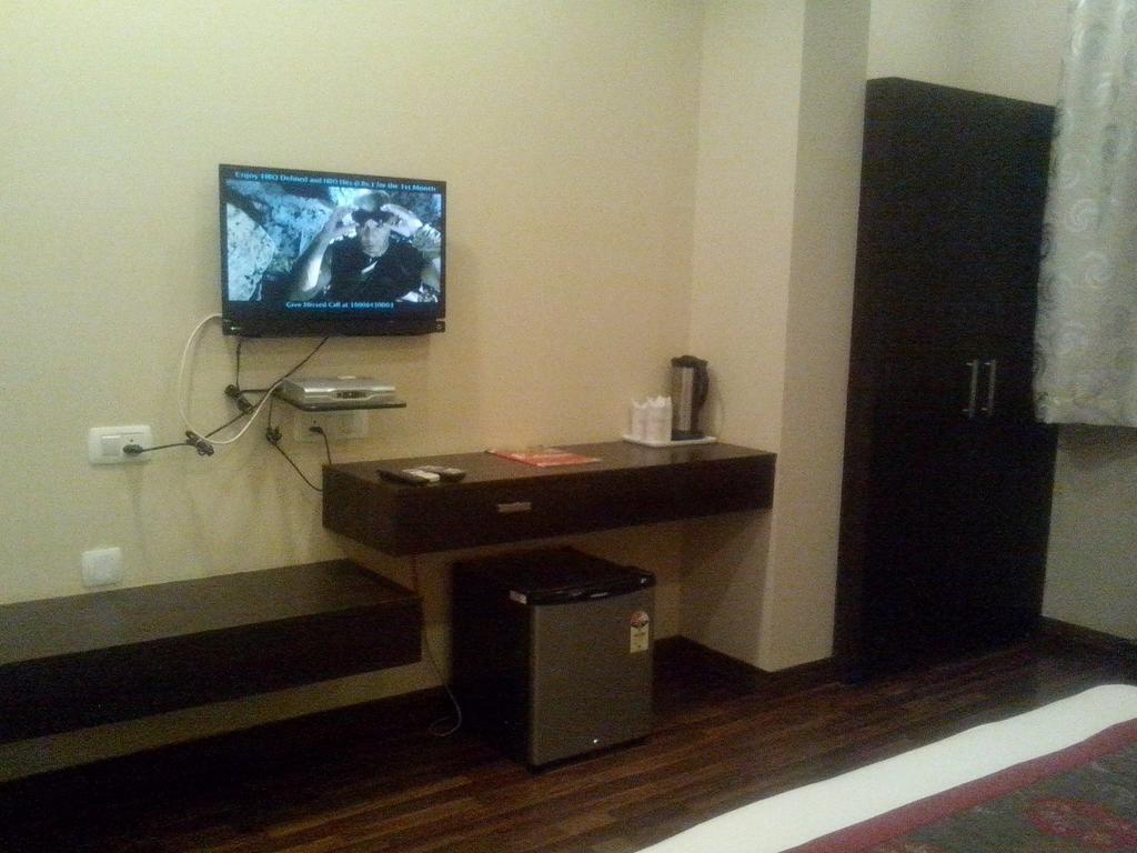 Hotel Krishna International Vrindāvan Rum bild