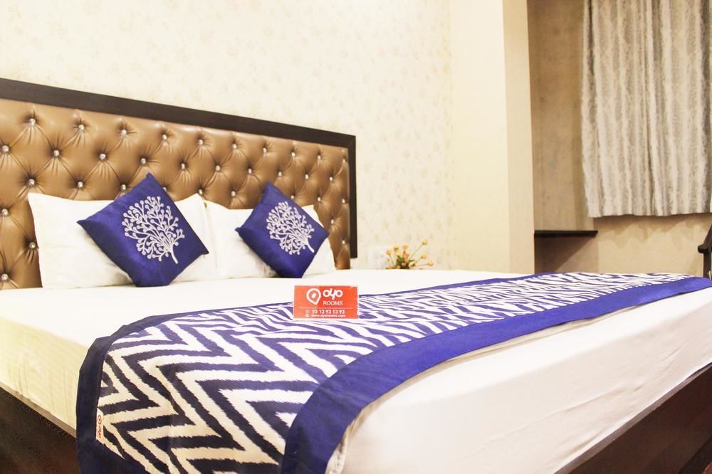 Hotel Krishna International Vrindāvan Exteriör bild