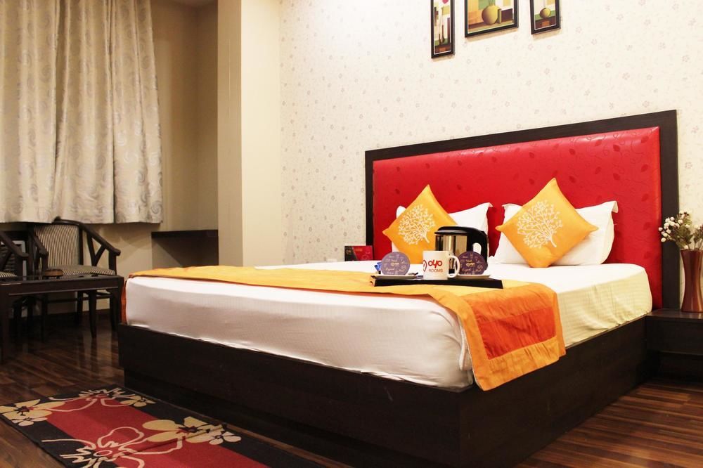 Hotel Krishna International Vrindāvan Exteriör bild