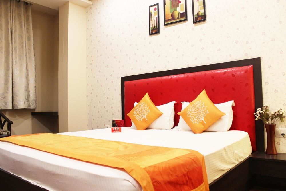 Hotel Krishna International Vrindāvan Exteriör bild